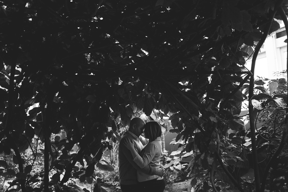 hawaii engagement photographer oahu wedding photography elle rose photo romantic island hawaiian elopement 
