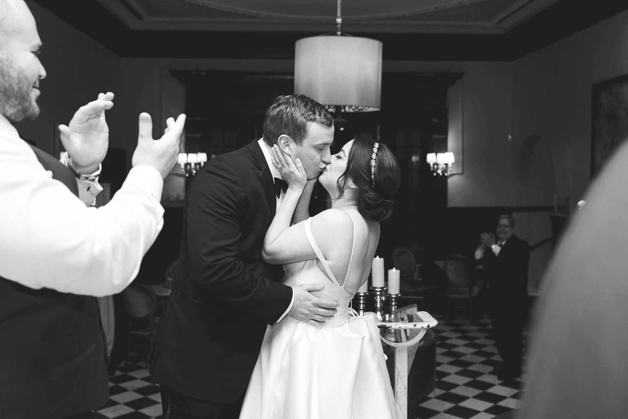 bride and groom kissing | romantic elegant city wedding photography elle rose | oahu hawaii wedding photographer| destination black tie winter wedding in chicago illinois